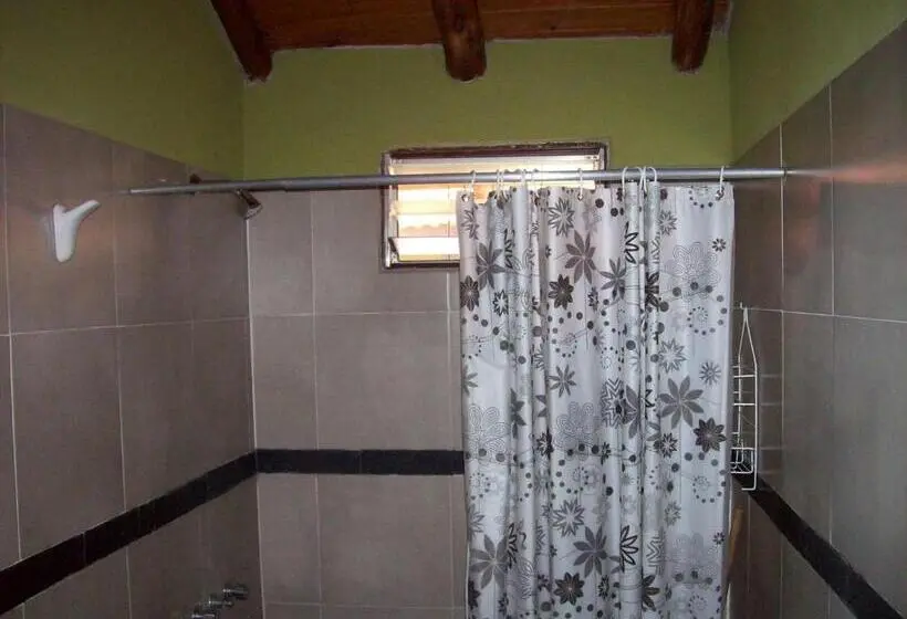 Standard Kolmen Hengen Huone, Hosteria Santa Francisca