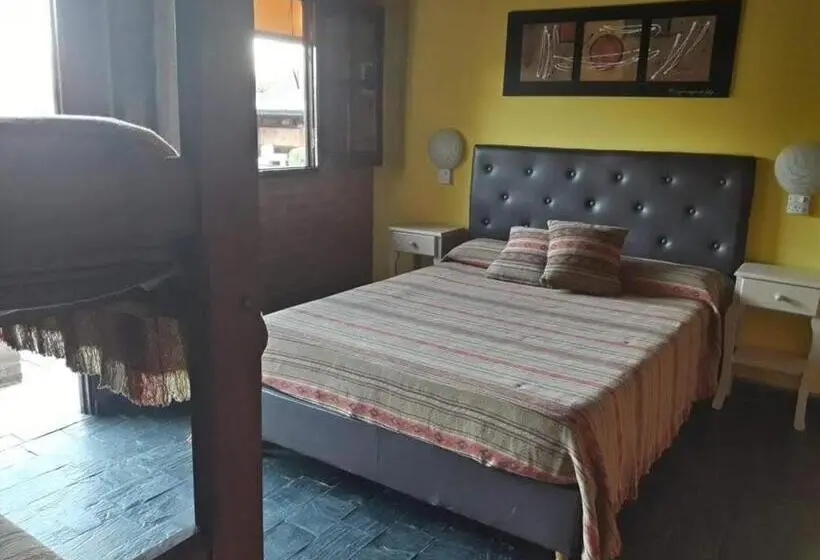 Standard Neljän Hengen Huone, Hosteria Santa Francisca