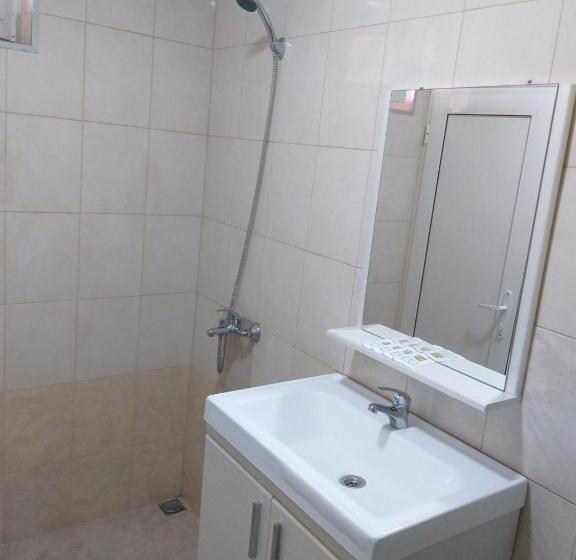 Апартаменты 1 Спальня, Radi Inn