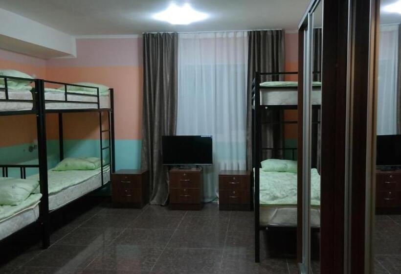تختخواب در اتاق مشترک, Astana Best Hostel