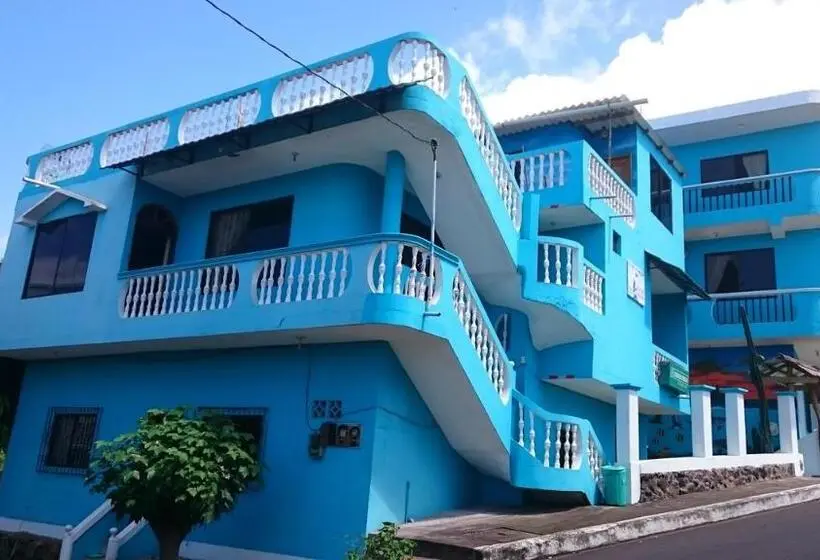 Perhehuone, Casa De Celeste