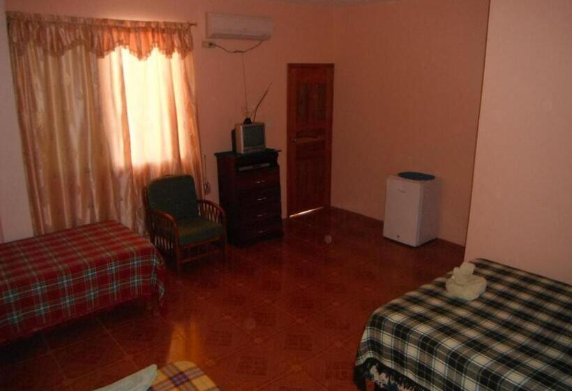 اتاق استاندارد چهارنفره با بالکن, Casa De Celeste