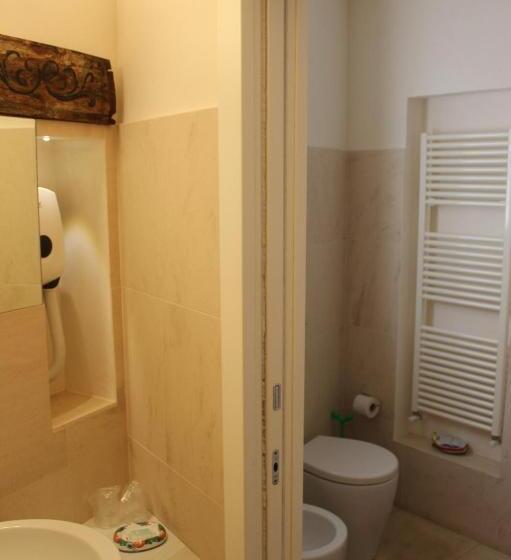 スタンダードルーム, Dimora Di Charme Cassaro 168