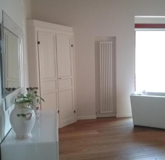 スイート, Dimora Di Charme Cassaro 168