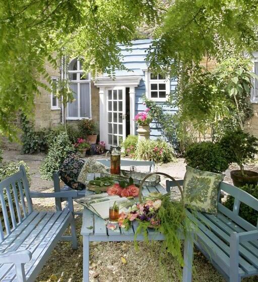 منزل غرفة نوم واحدة, Upper Court