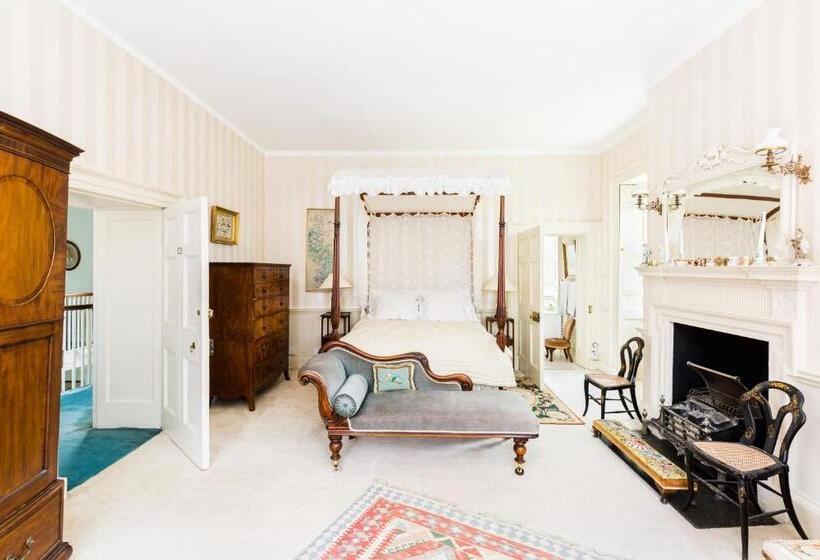 جناح ديلوكس سرير كينج, Upper Court