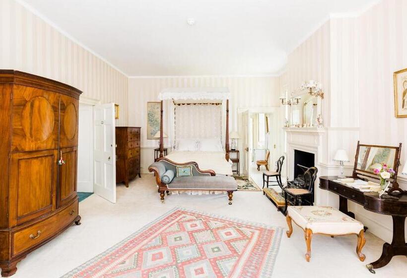 جناح ديلوكس سرير كينج, Upper Court