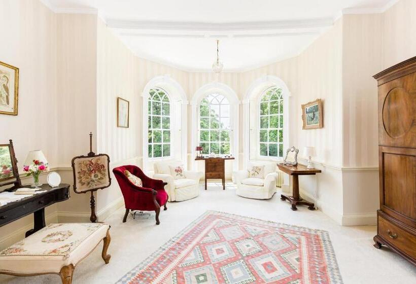 جناح ديلوكس سرير كينج, Upper Court