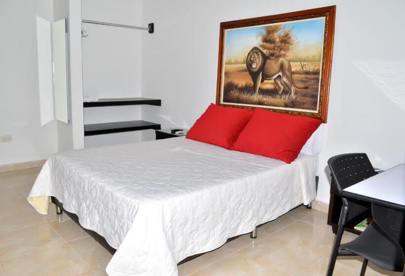 Номер Стандарт, D  Leon Inn
