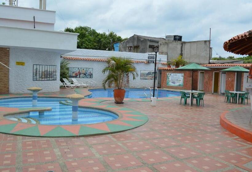 标准三人间, D  Leon Inn