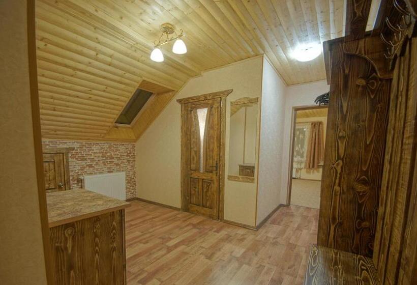 اتاق استاندارد سه نفره, Dacha