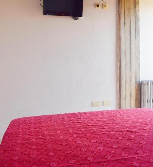 Triple Room Sea View, Fontanet