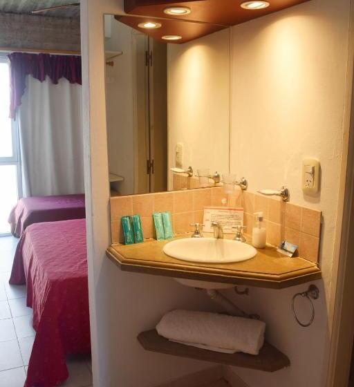 Triple Room Sea View, Fontanet