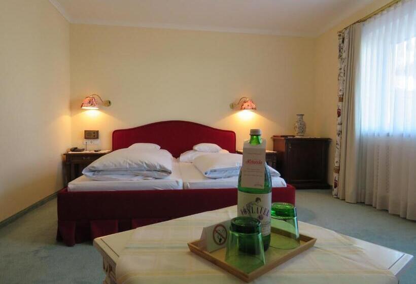 豪华房间, Hirlanda