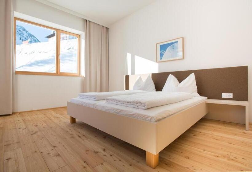 四人高级间, Joschi Sporthaus Hochkar