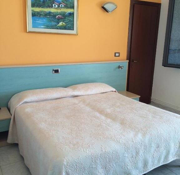 غرفة قياسية, La Collinetta