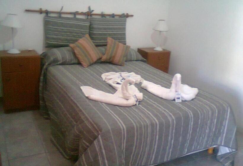 수피리어 룸, La Lucre