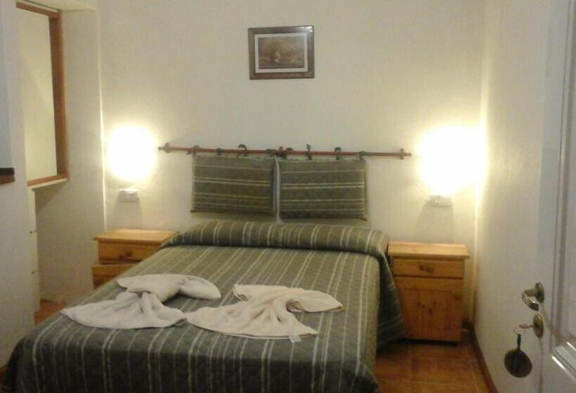 غرفة سوبيريور ثلاثية, La Lucre