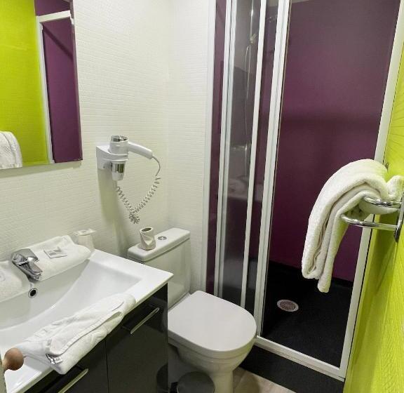 غرفة قياسية, Le Rocher Du Cerf