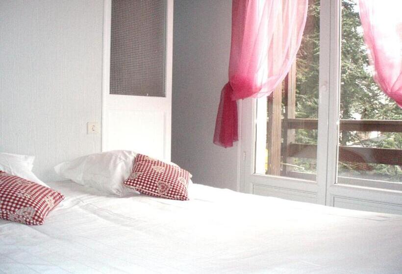 غرفة قياسية, Le Rocher Du Cerf