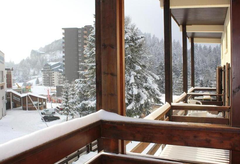 غرفة قياسية رباعية, Le Rocher Du Cerf