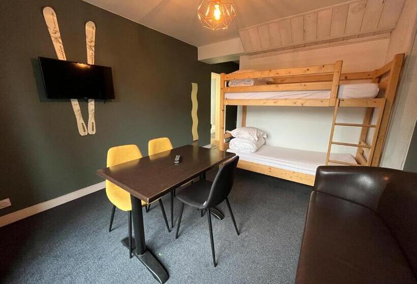 جناح عائلي, Le Rocher Du Cerf