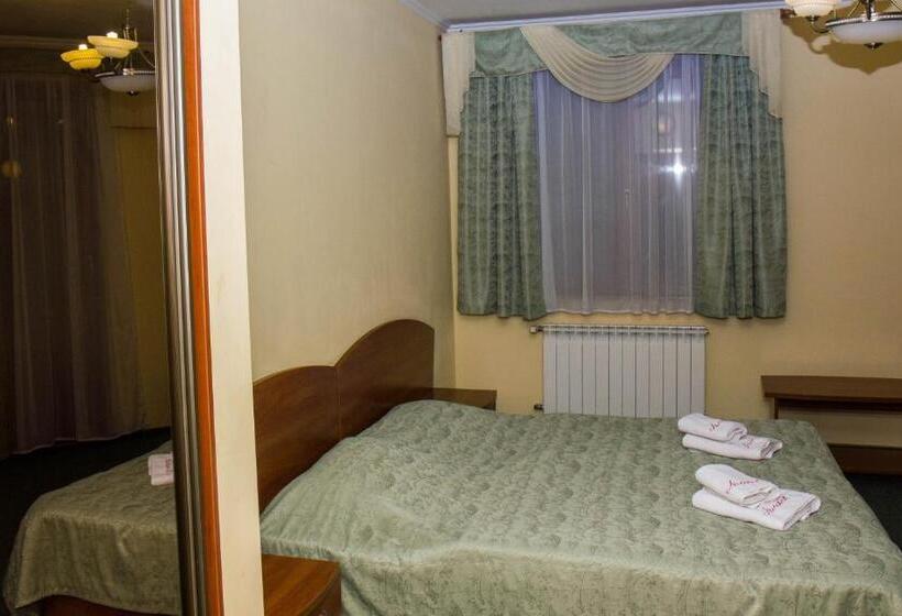 Junior Suite, Liliana