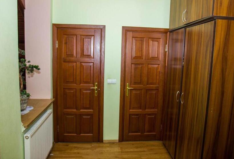 Casa 1 Dormitori, Liliana