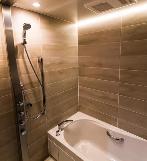 דירת חדר דלוקס, Silverhorn