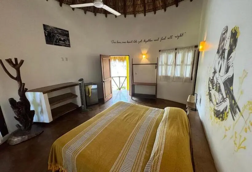 スタンダードバンガロー, One Love Hostal Puerto Escondido