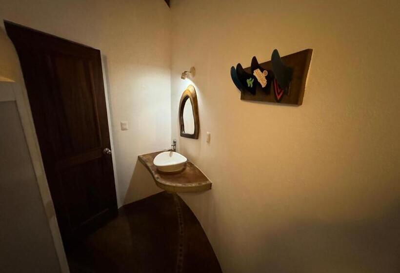 Бунгало Стандарт, One Love Hostal Puerto Escondido