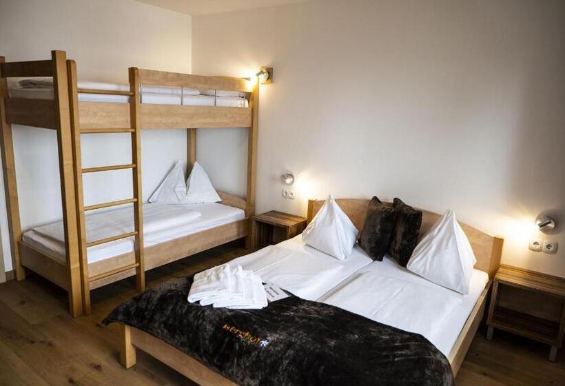 غرفة عائلية, Berghof   Riesneralm