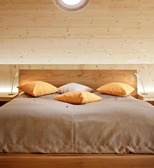 클래식 룸, Café Fara