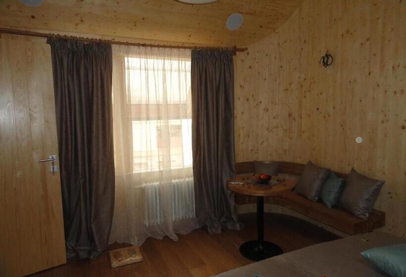 스탠다드 룸, Café Fara