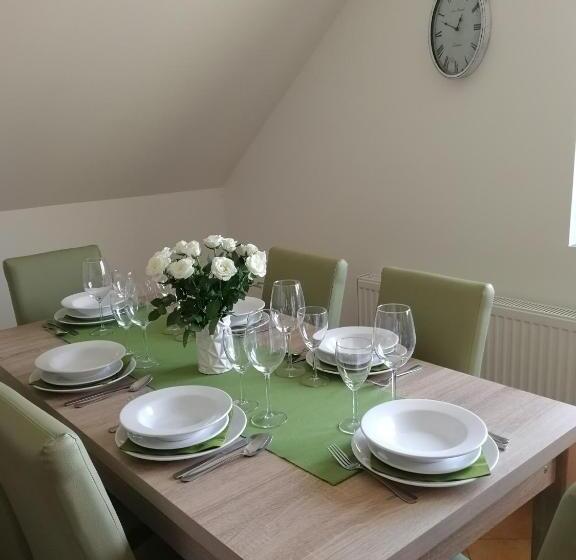 キングサイズベッドのスタンダードルーム, Felsőréti Vendégház