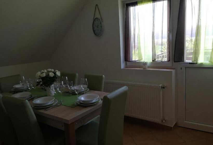 キングサイズベッドのスタンダードルーム, Felsőréti Vendégház