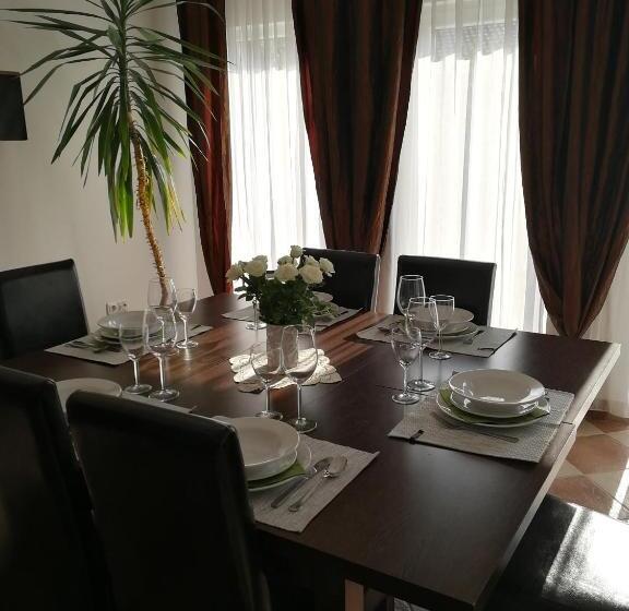 Номер Стандарт Вид на Горы, Felsőréti Vendégház