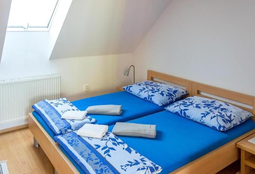 اتاق استاندارد, Penzion V Koutě