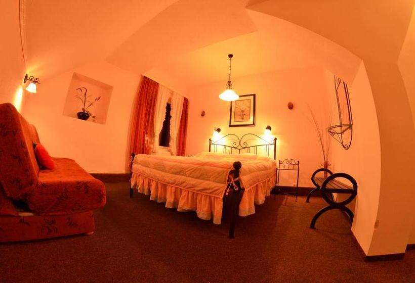 Студия Классика, Relax House