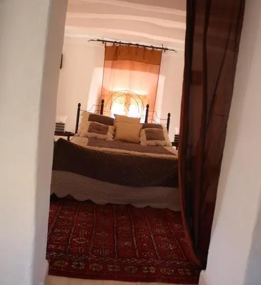 Sviitti, Riad El Koudia