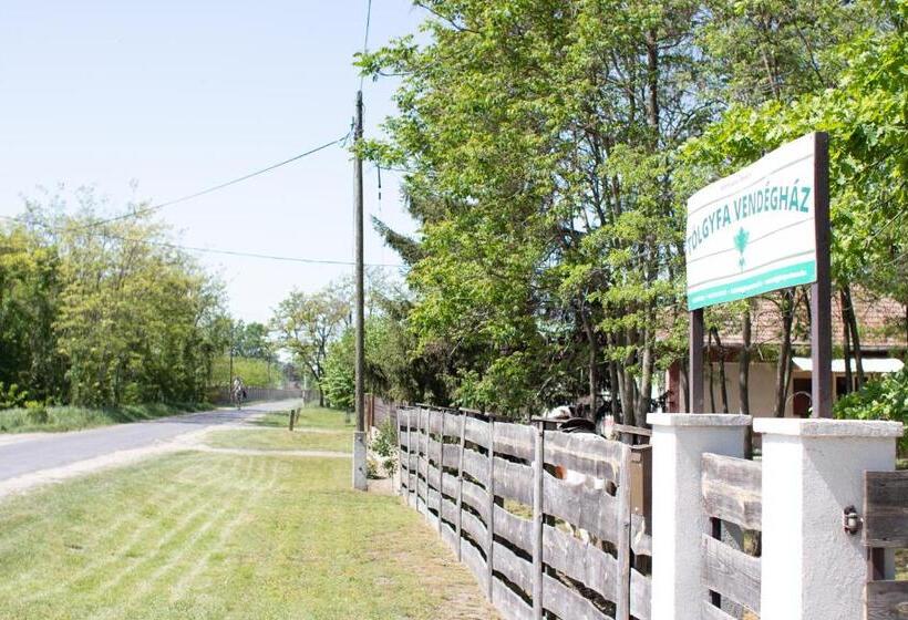 شقة غرفة نوم واحدة بالطابق الأرضى, Tölgyfa Vendégház