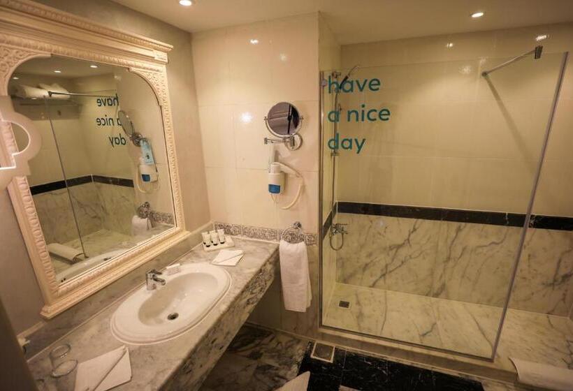 اتاق استاندارد سه تخته با چشم‌انداز استخر, Calimera Blend Paradise