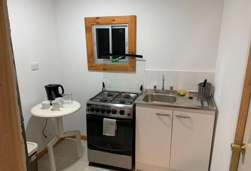 スタンダードスタジオ, Viña City Hostel Ii