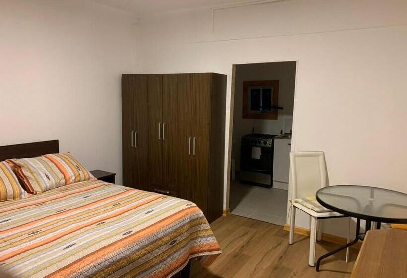 スタンダードスタジオ, Viña City Hostel Ii