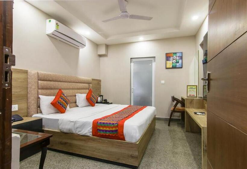 标准间带阳台, Anand New Delhi