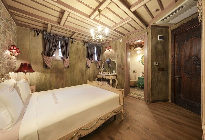 غرفة سوبيريور, Naz Su Cunda