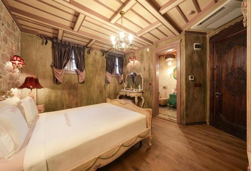 Номер Superior, Naz Su Cunda