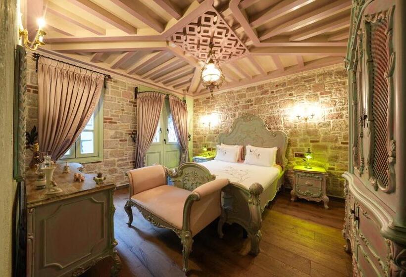 غرفة سوبيريور, Naz Su Cunda