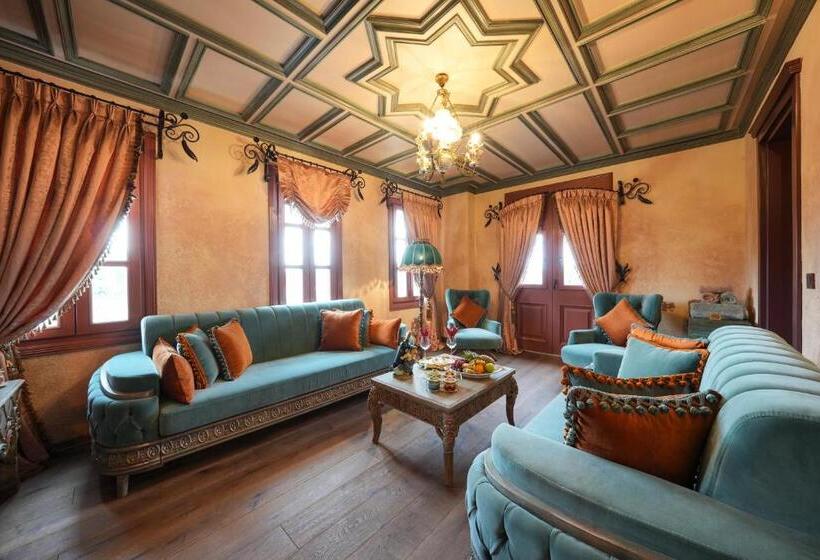 جناح مطلّ علي البحر, Naz Su Cunda