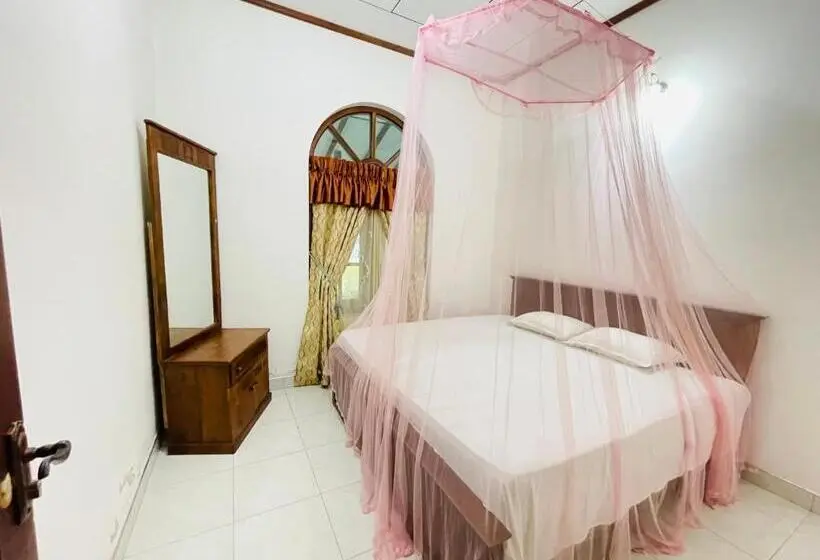 Economy-huone, Shalomi S Villa & Happy Home
